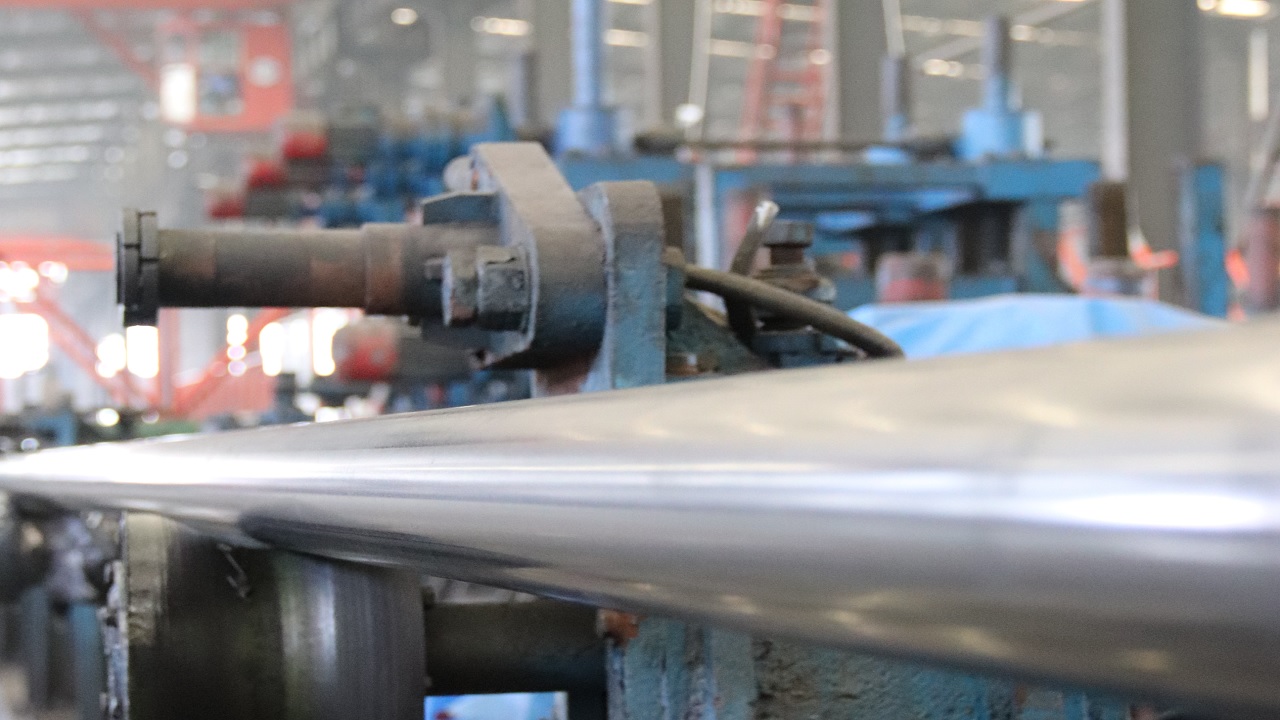 Innovative Applications of ERW Pipes: How Dimensions Define Performance at Tuspipe